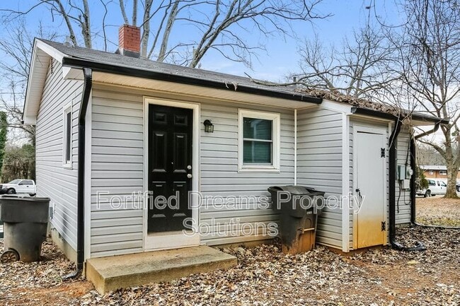 Building Photo - 401 Hobson St