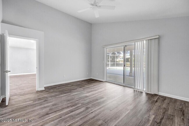 Building Photo - 104 Clam Bake Ct