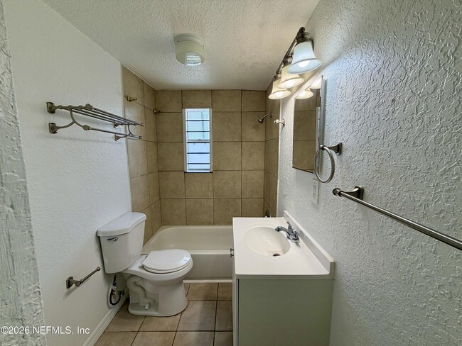 Building Photo - 5903 Droad St