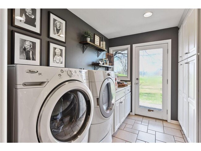 Building Photo - 5816 Northwood Dr