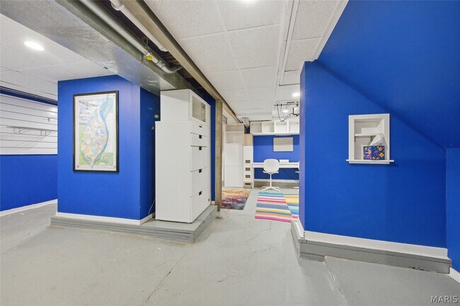 Building Photo - 7385 Arlington Dr