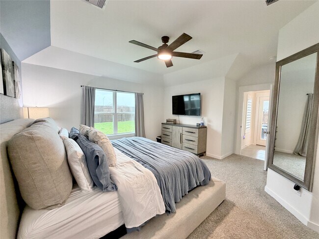 Building Photo - 4724 Peony Grn Dr