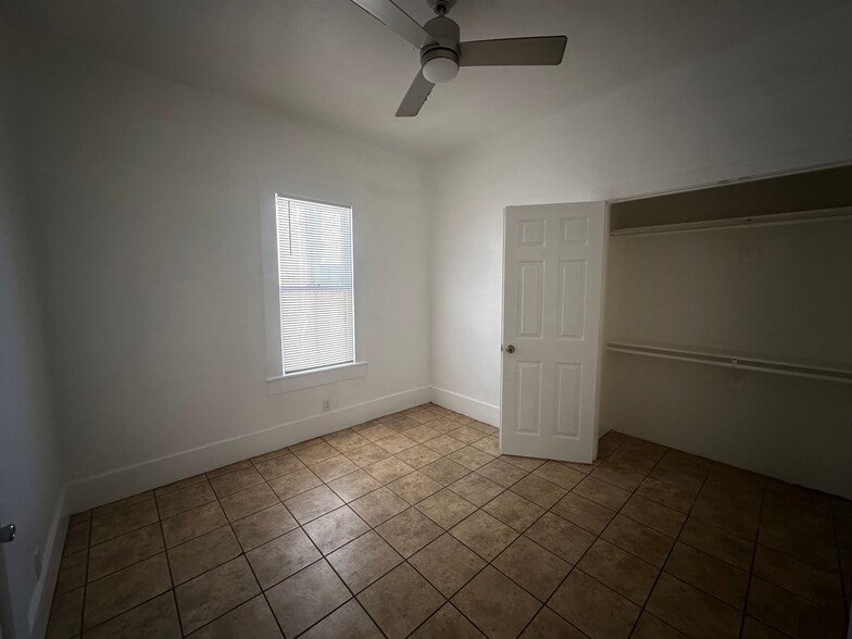Building Photo - 335 Orange Ave