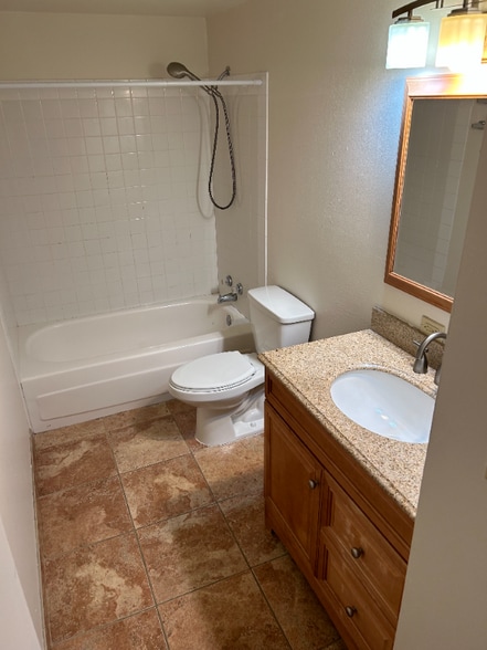 Building Photo - 300 14th Ave S