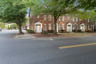 Building Photo - 117 Singleton Rd