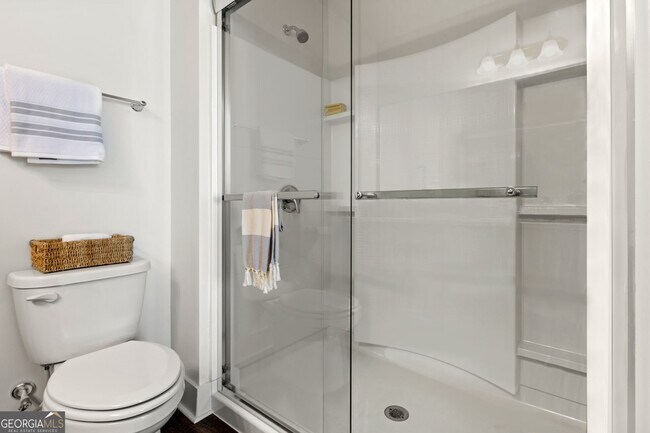 Building Photo - 705 Charles Hardy Pky