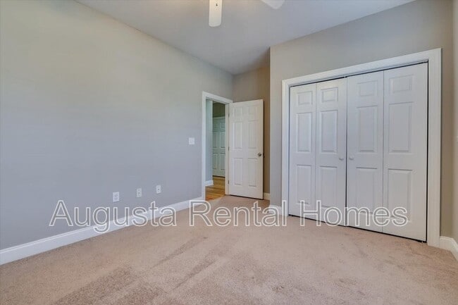 Building Photo - 719 Bonnie Oaks Ln