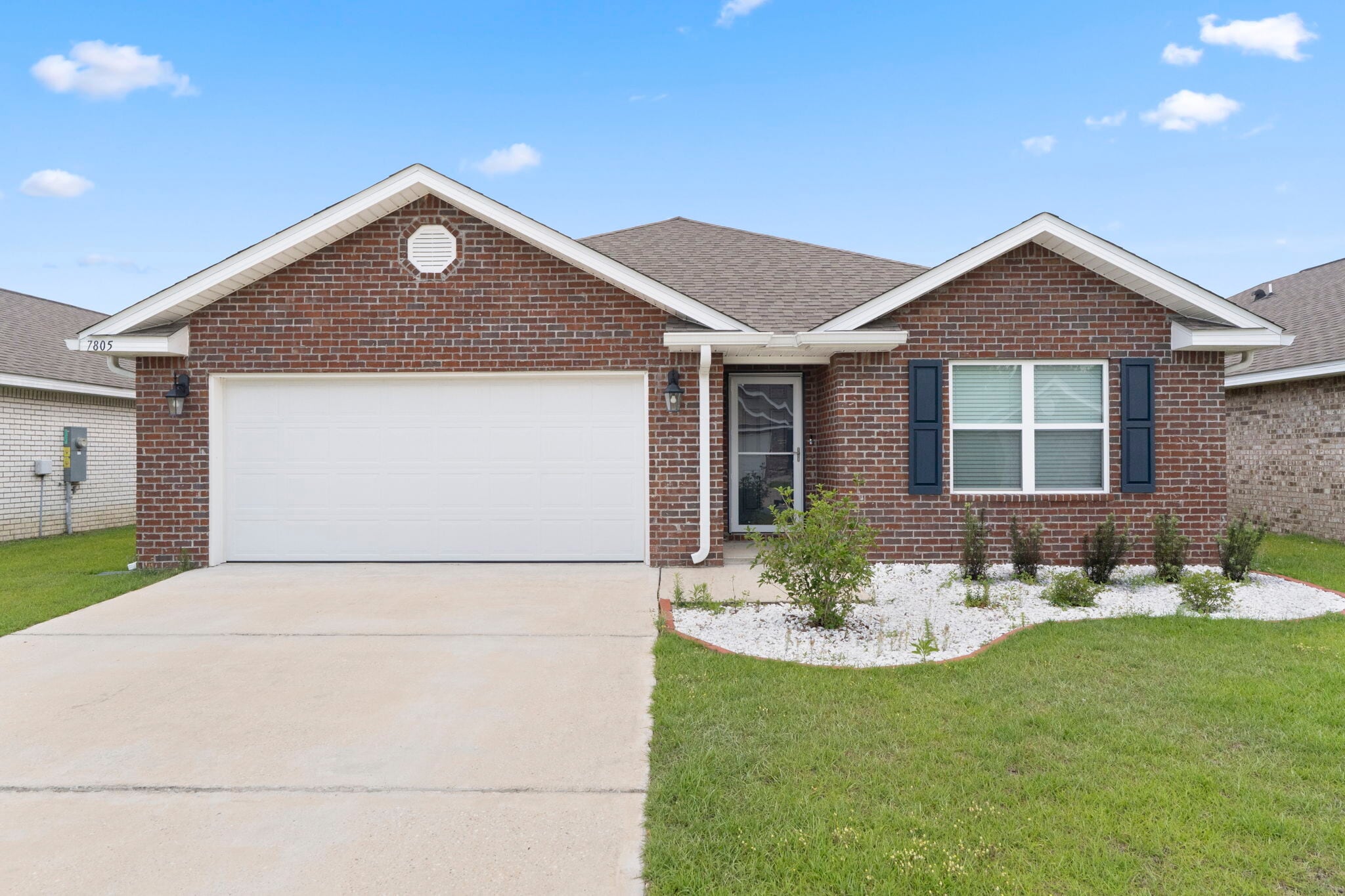 Building Photo - 7805 Lakeside Oaks Dr