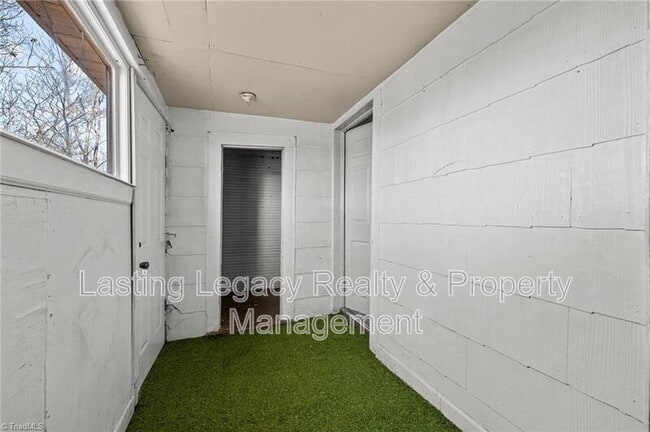 Building Photo - 212 N Laura Wall Blvd