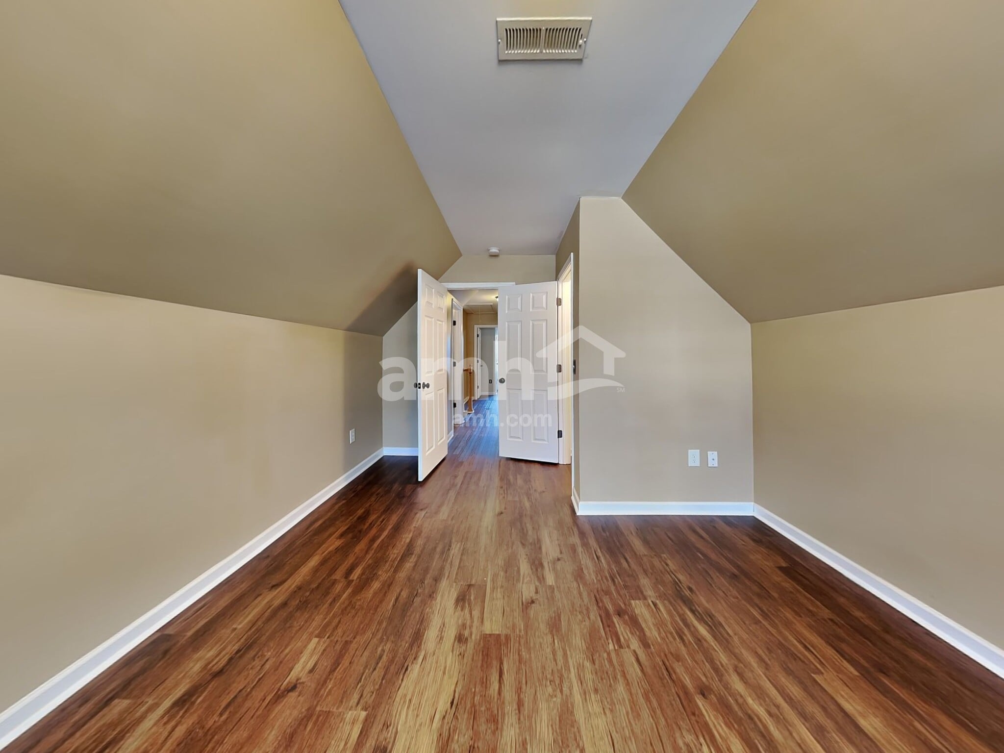 Building Photo - 11 Bittercrest Ct