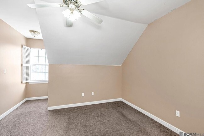 Building Photo - 9007 Highland Rd