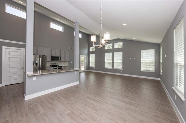 Building Photo - 51 Champions Cir