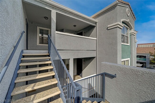 Building Photo - 6955 N Durango Dr