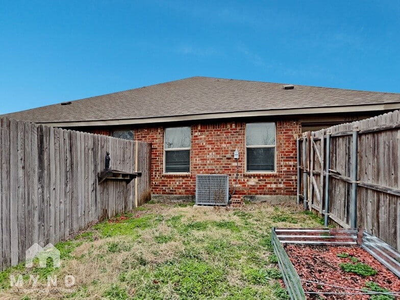 Building Photo - 2103 Colby Ln