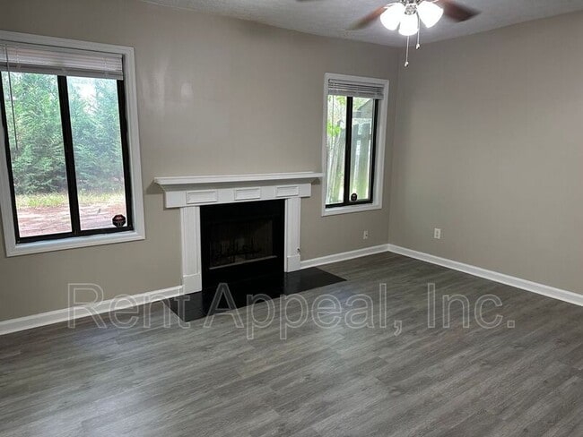 Building Photo - 1560 Burnstone Dr