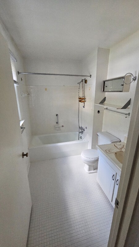 Building Photo - 118 Camelot Ct