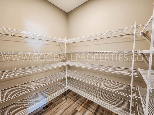 Building Photo - Spacious Waukee Ranch | 4 Bedrooms | 3-Car Garage | Finished Basement