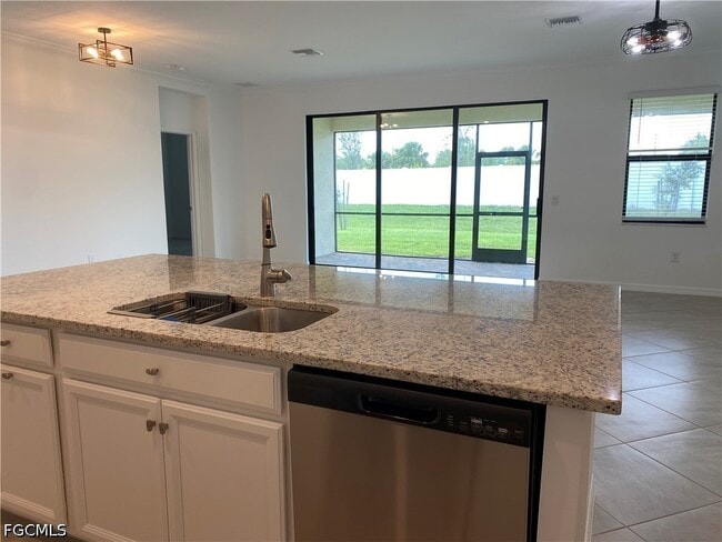 Building Photo - 14662 Cantabria Dr