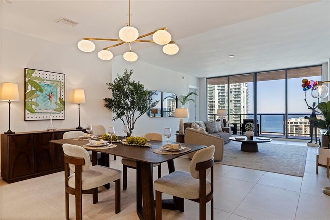 Building Photo - 275 1st Ave S