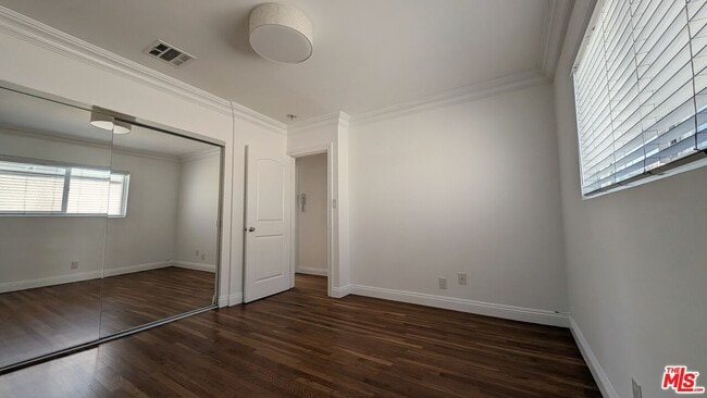 Building Photo - 1728 S Robertson Blvd