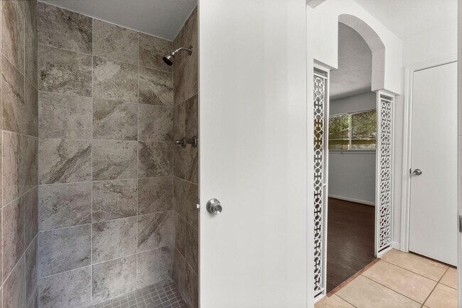 Building Photo - 23007 Whispering Willow Dr