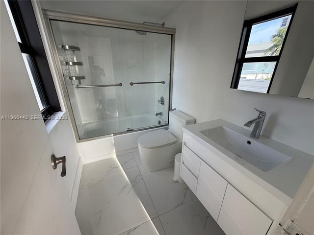 Building Photo - 4301 Collins Ave