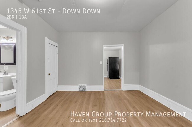 Building Photo - 1345 W 61st St