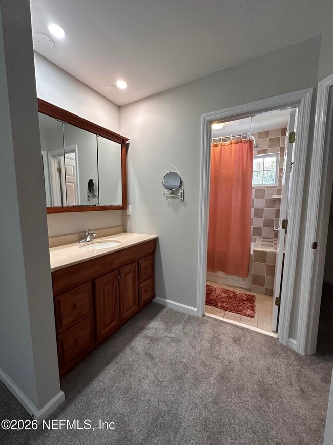 Building Photo - 310 7th St