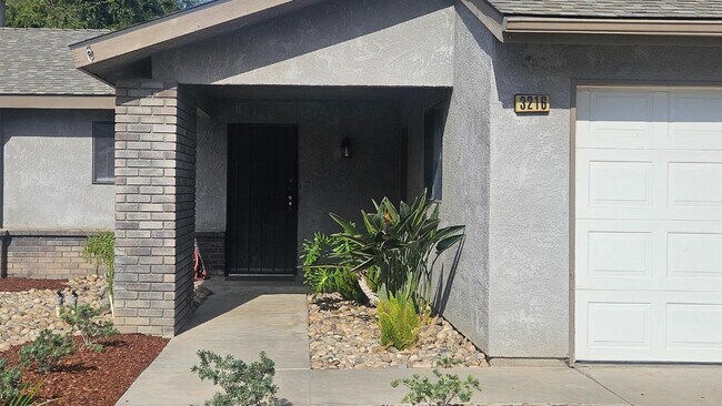 Building Photo - 3216 Renn Ave