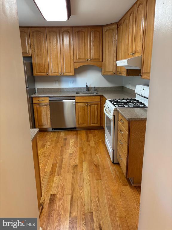 Building Photo - 7438 Fountain Head Dr