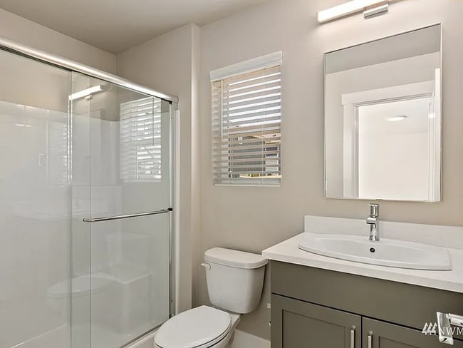 Building Photo - 19606 3rd Dr SE