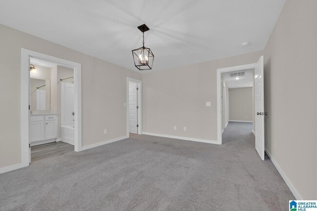 Building Photo - 170 Kings Wy