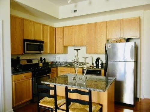 Building Photo - 1464 S Michigan Ave