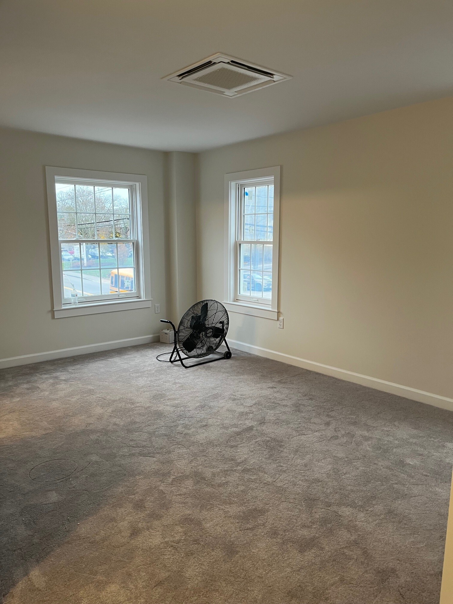 Building Photo - 96 Broad St