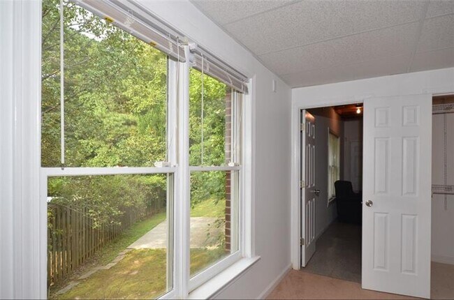 Building Photo - 5975 Peachtree Pkwy