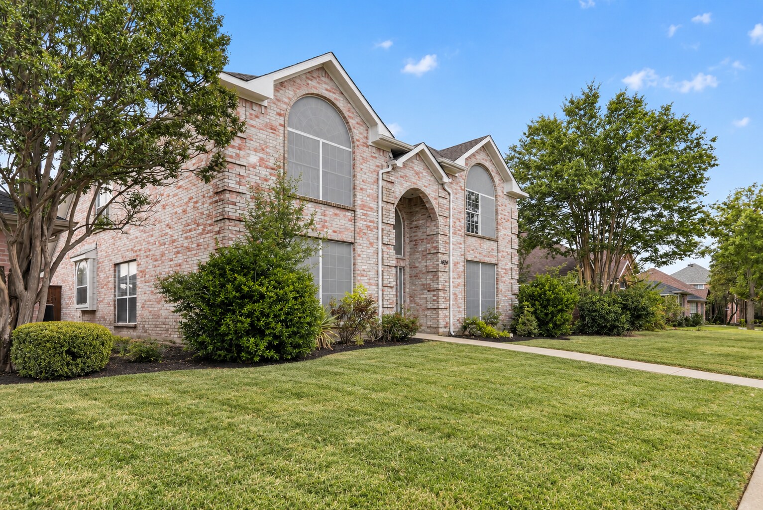 Building Photo - 1624 Ariel Dr