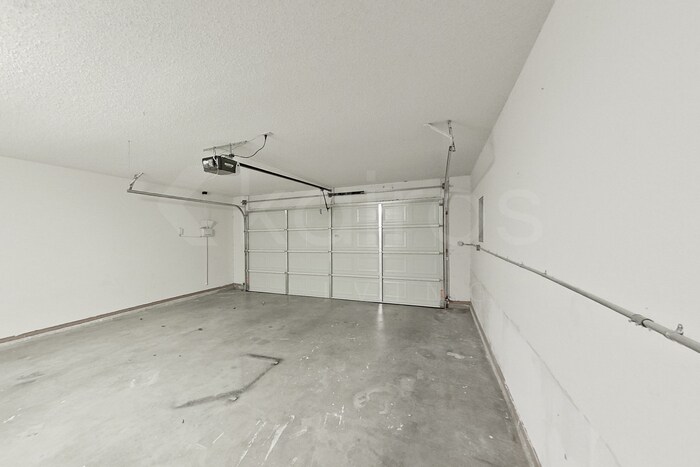 Building Photo - 6900 Alpine Ln