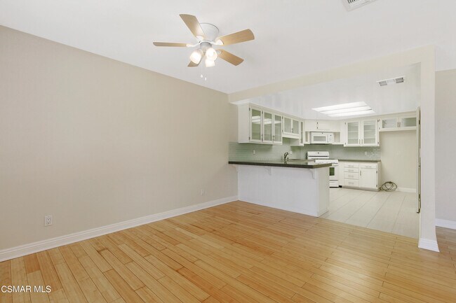 Building Photo - 2641 Calle Abedul