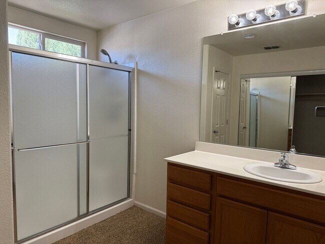 Building Photo - North Natomas 2 Story 3 Bedroom w/ Loft. 2 Car Attached Garage