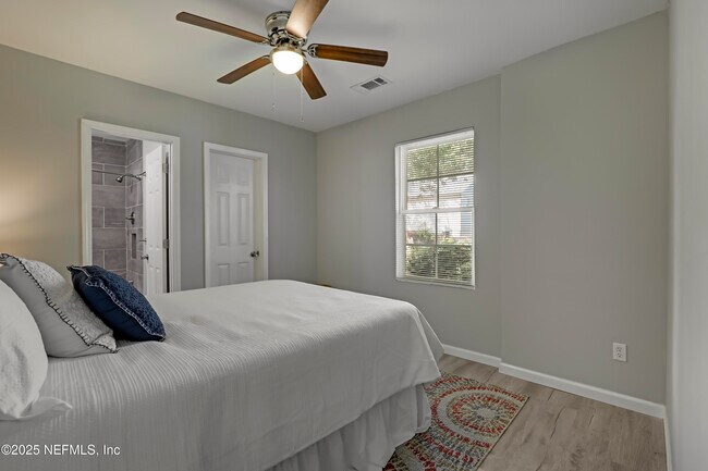 Building Photo - 2908 Broadway Ave