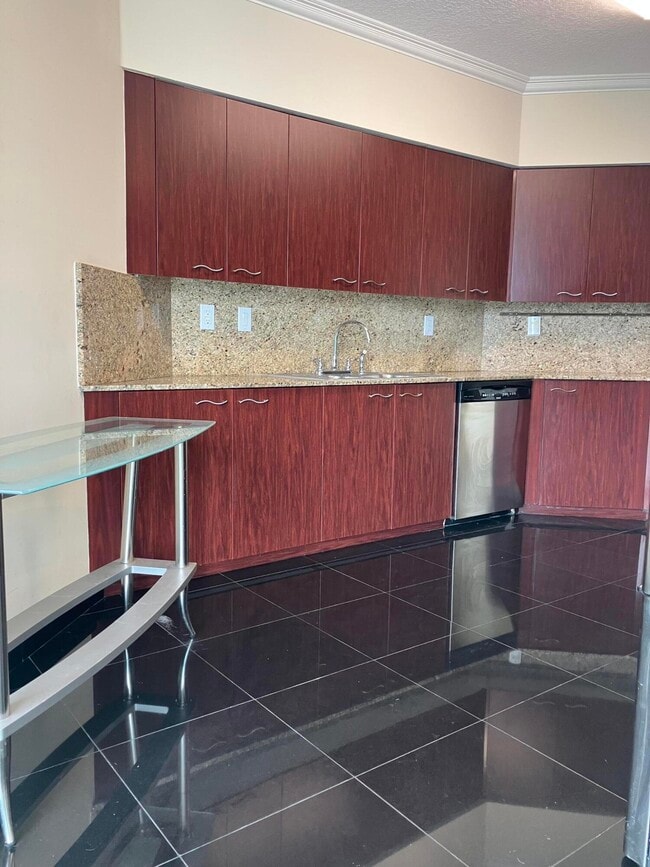 Building Photo - 3370 Hidden Bay Dr