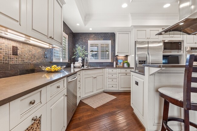 Building Photo - 1077 10th St