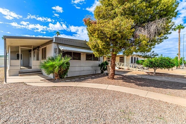 Building Photo - 2650 W Union Hills Dr