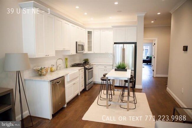 Building Photo - 39 U St NE