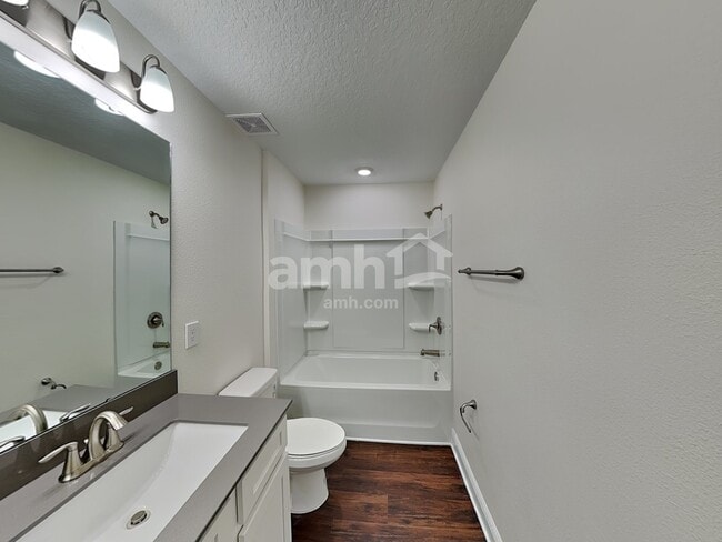 Building Photo - 844 Heavenly Drive