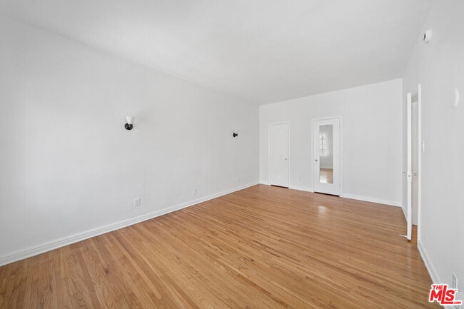 Building Photo - 339 S Detroit St