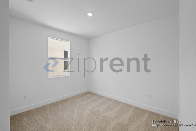 Building Photo - 3335 Cascade Dr