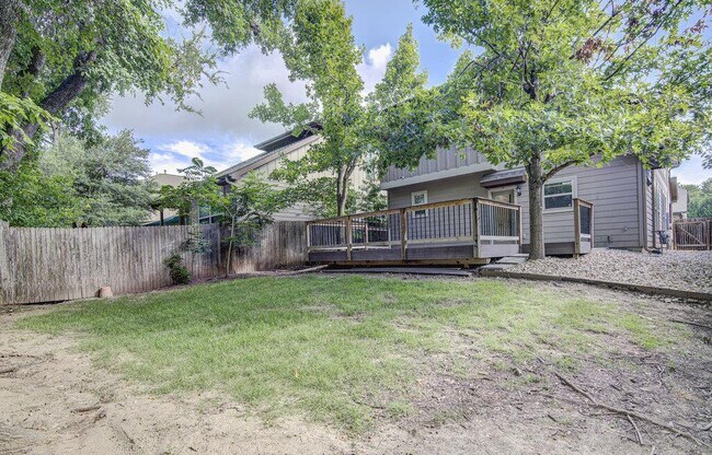 Building Photo - 7337 Menchaca Rd