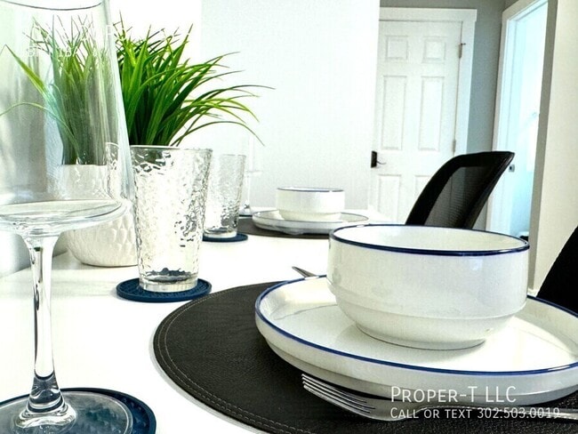 Building Photo - 207 S Dupont St