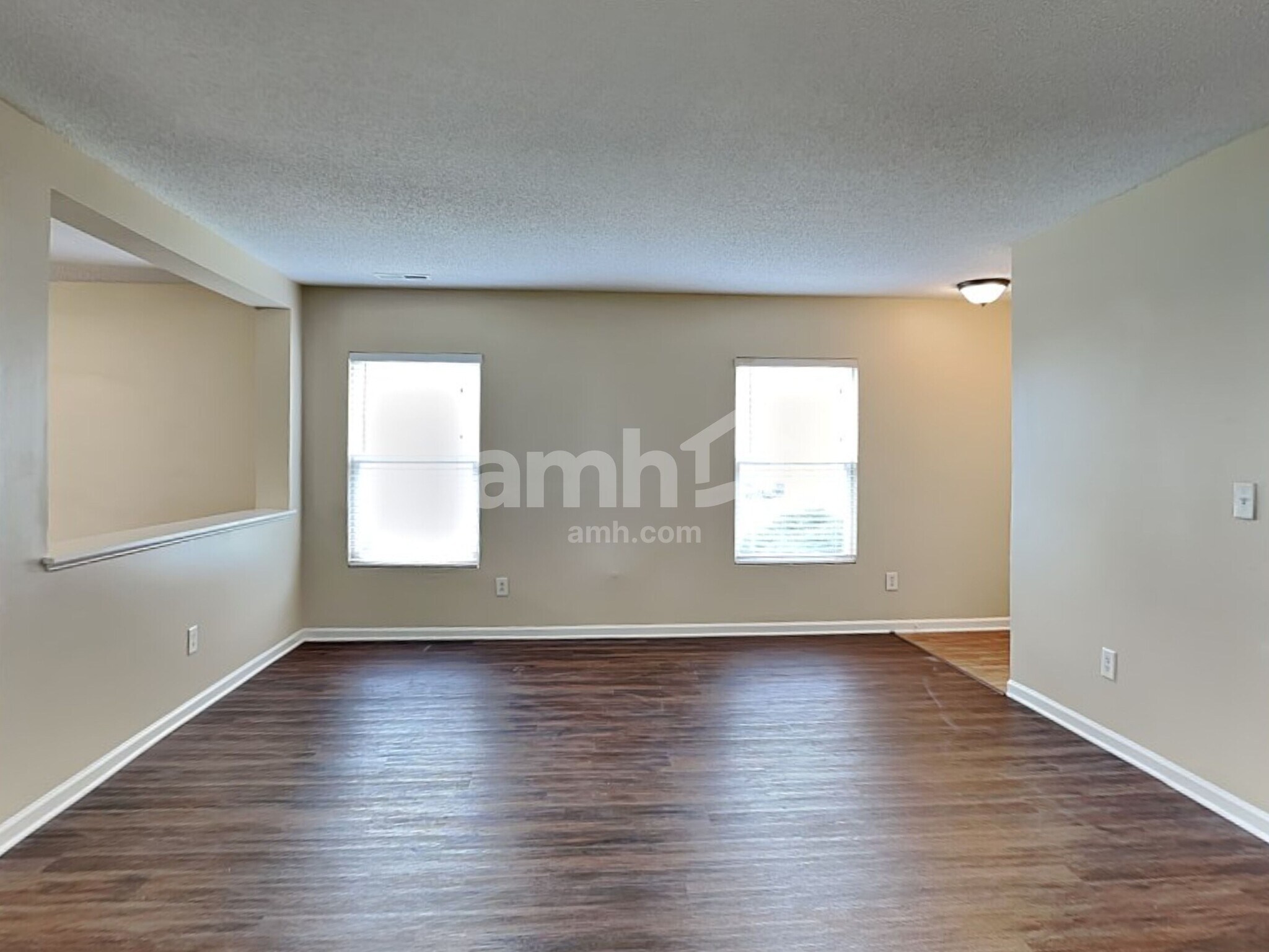 Building Photo - 710 Obsidian Way